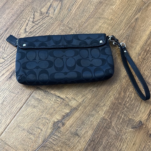 Coach black wristlet - Picture 3 of 4